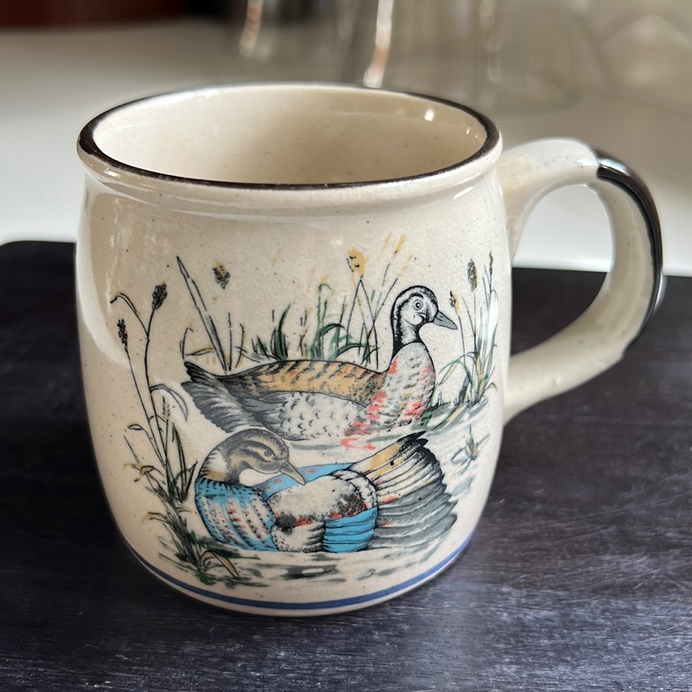 Nice Flecked stoneware mugs pair of  ducks mallard waterfowl by Himark Korea